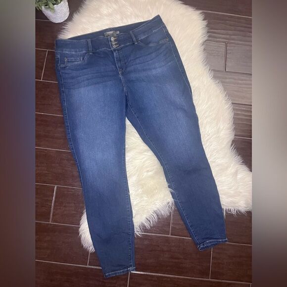 Torrid jeggings dark wash sz 22T - Picture 1 of 7